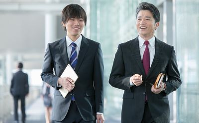 世代の違う社員の考え方や視点を吸収する